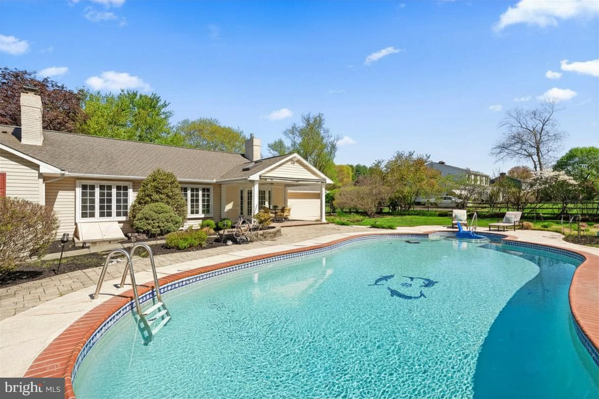 HUNTERS RUN - Residential