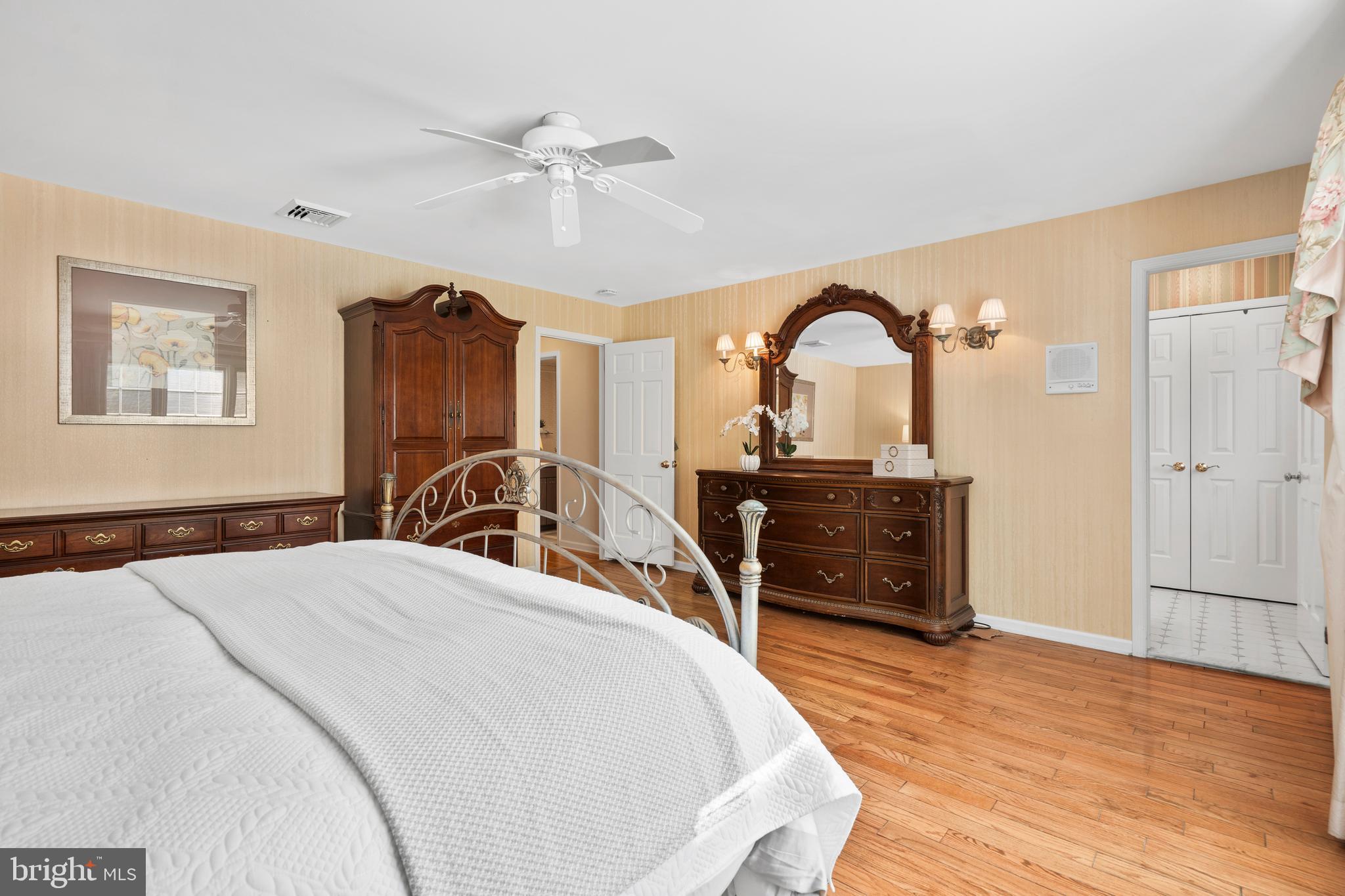 HUNTERS RUN - Residential