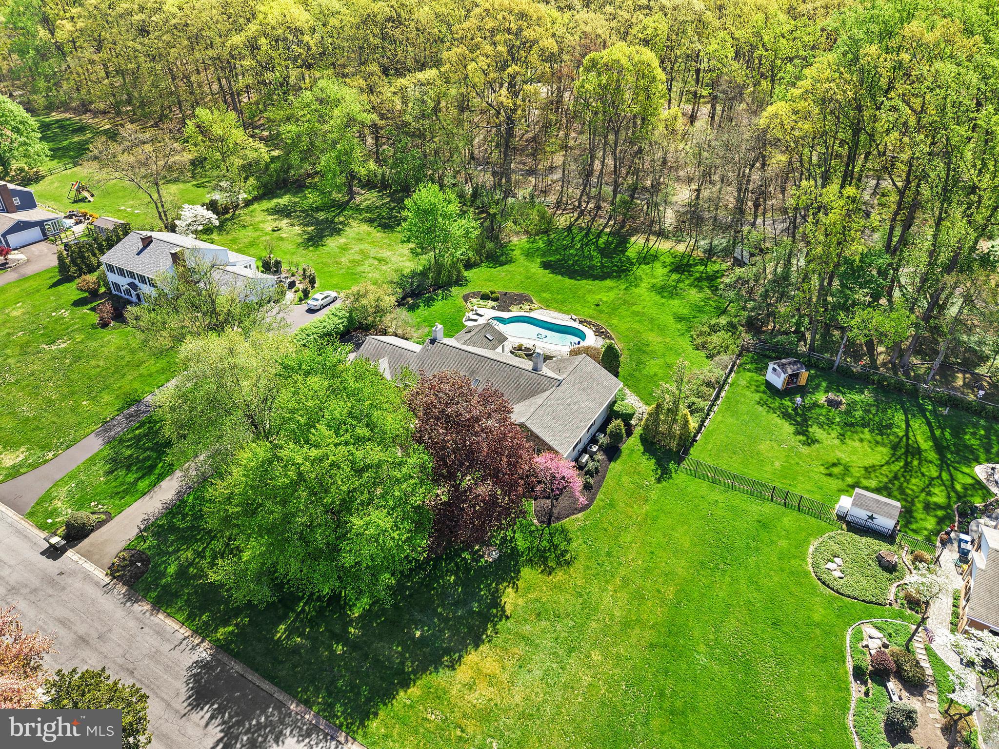 HUNTERS RUN - Residential