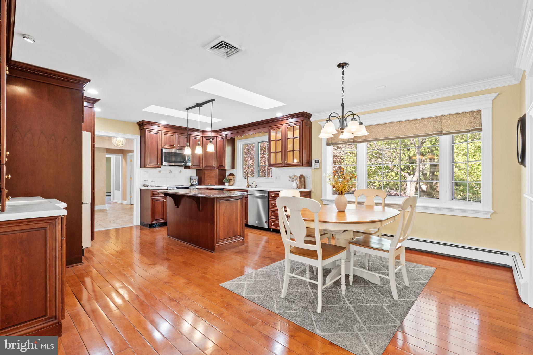 HUNTERS RUN - Residential