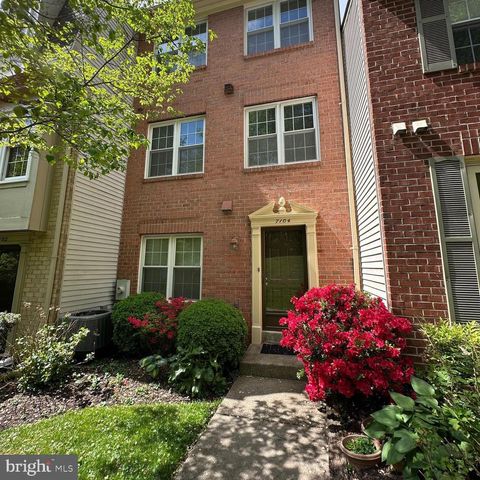 Photo of 7104 Swansong Way, BETHESDA, MD 20817 (MLS # MDMC2192380)