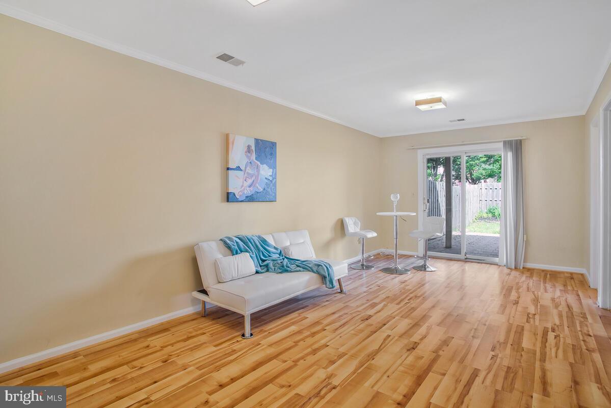 WOODSTREAM EAST - Residential