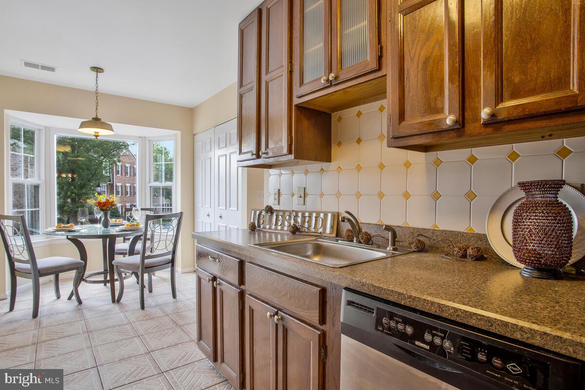 WOODSTREAM EAST - Residential