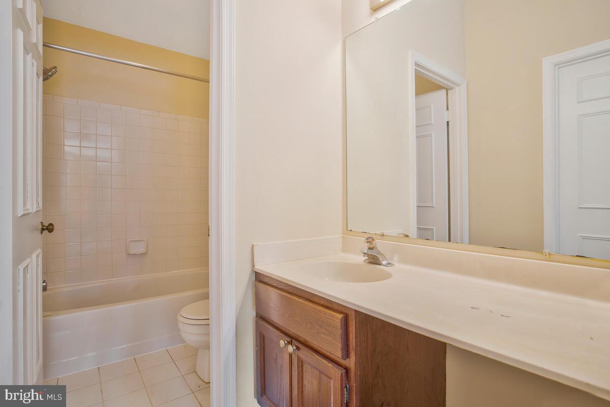 WOODSTREAM EAST - Residential