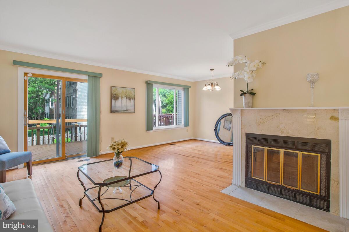 WOODSTREAM EAST - Residential