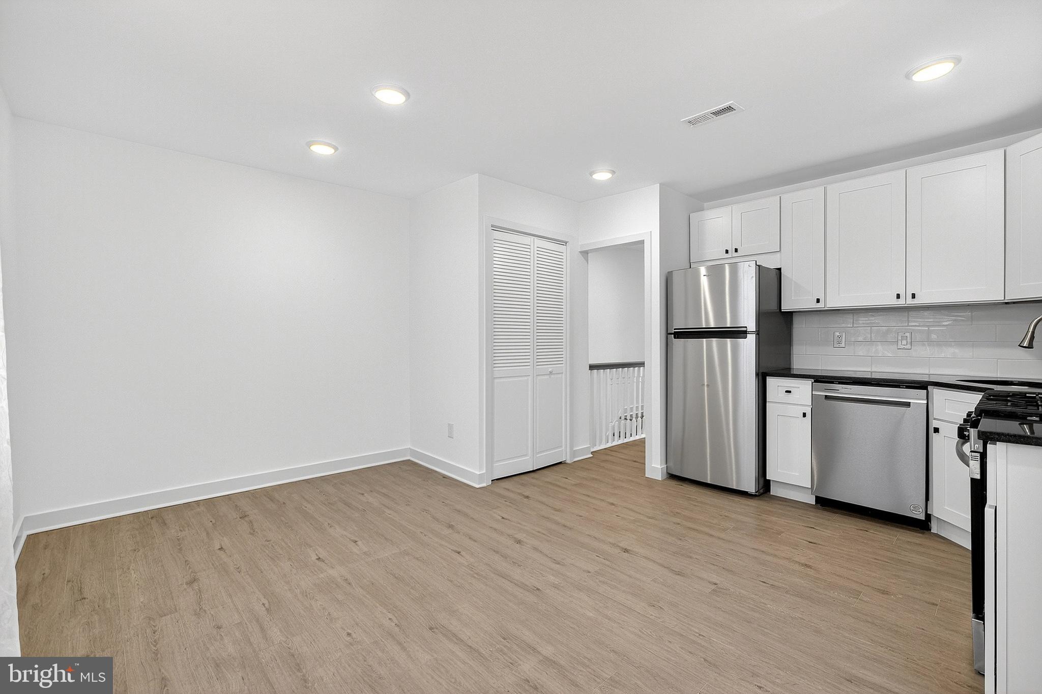 WEST OAK LANE - Residential Lease