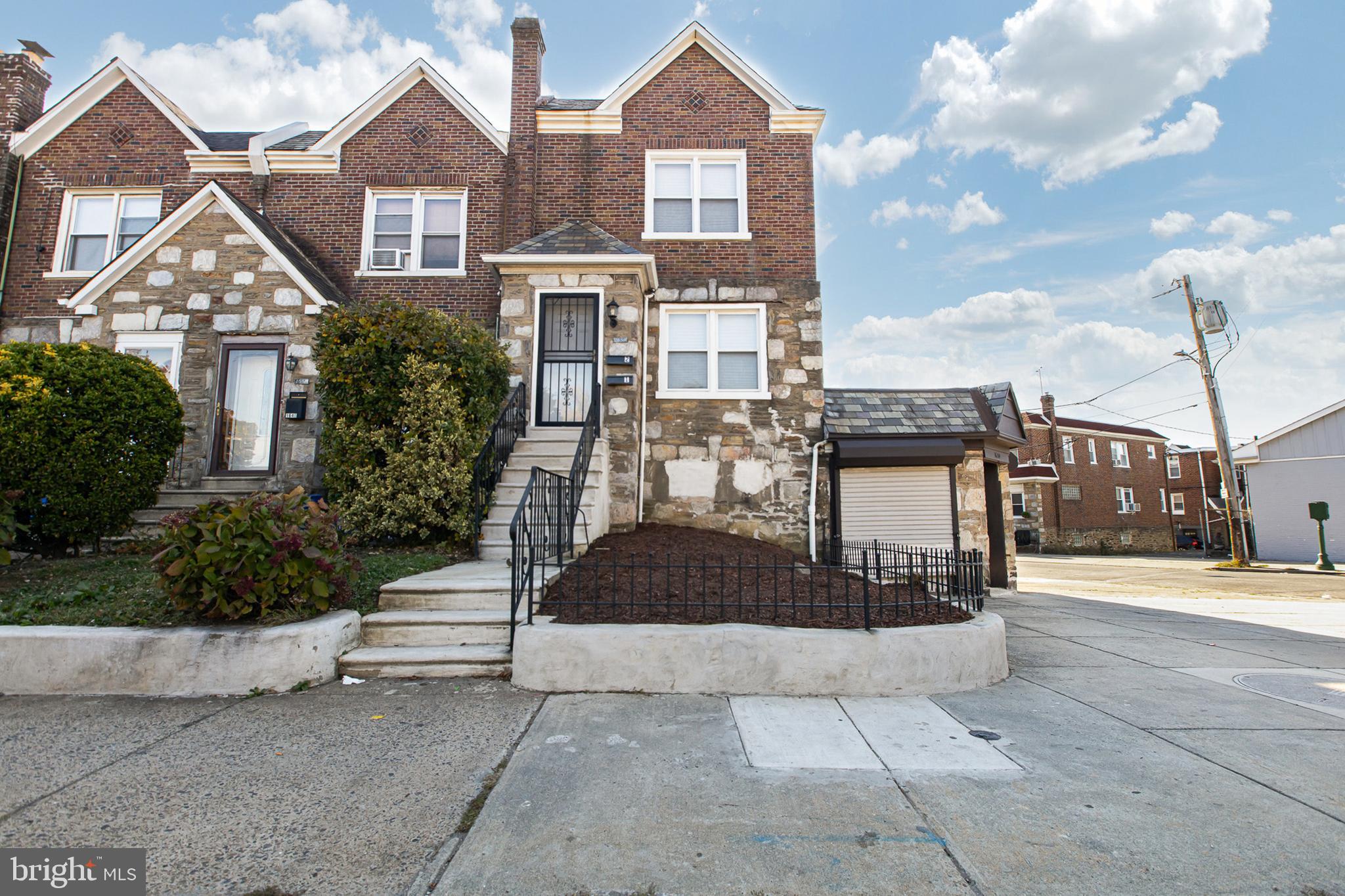 WEST OAK LANE - Residential Lease