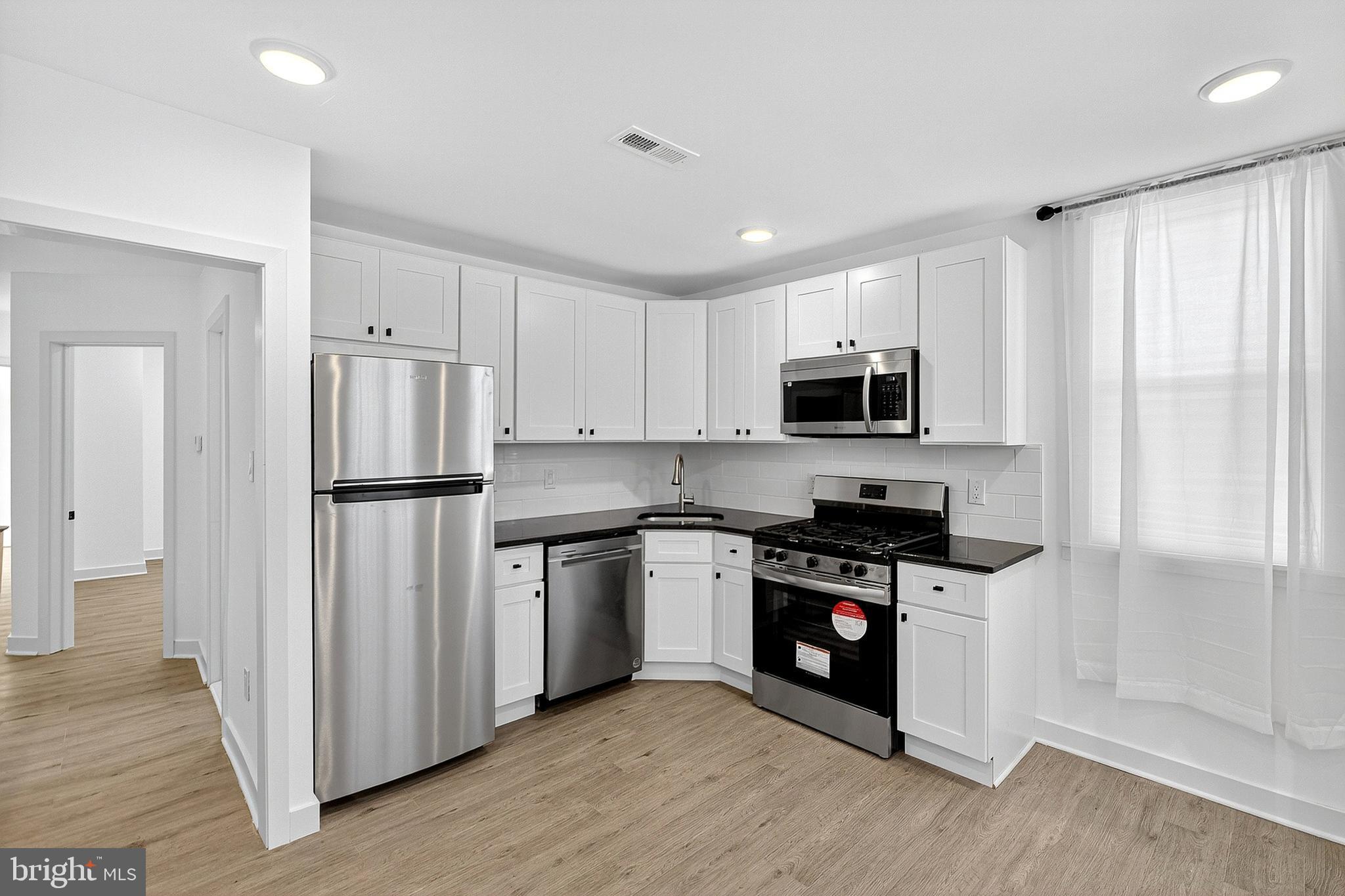 WEST OAK LANE - Residential Lease
