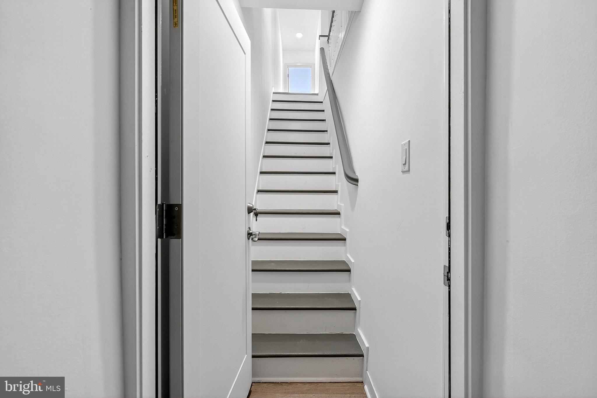 WEST OAK LANE - Residential Lease