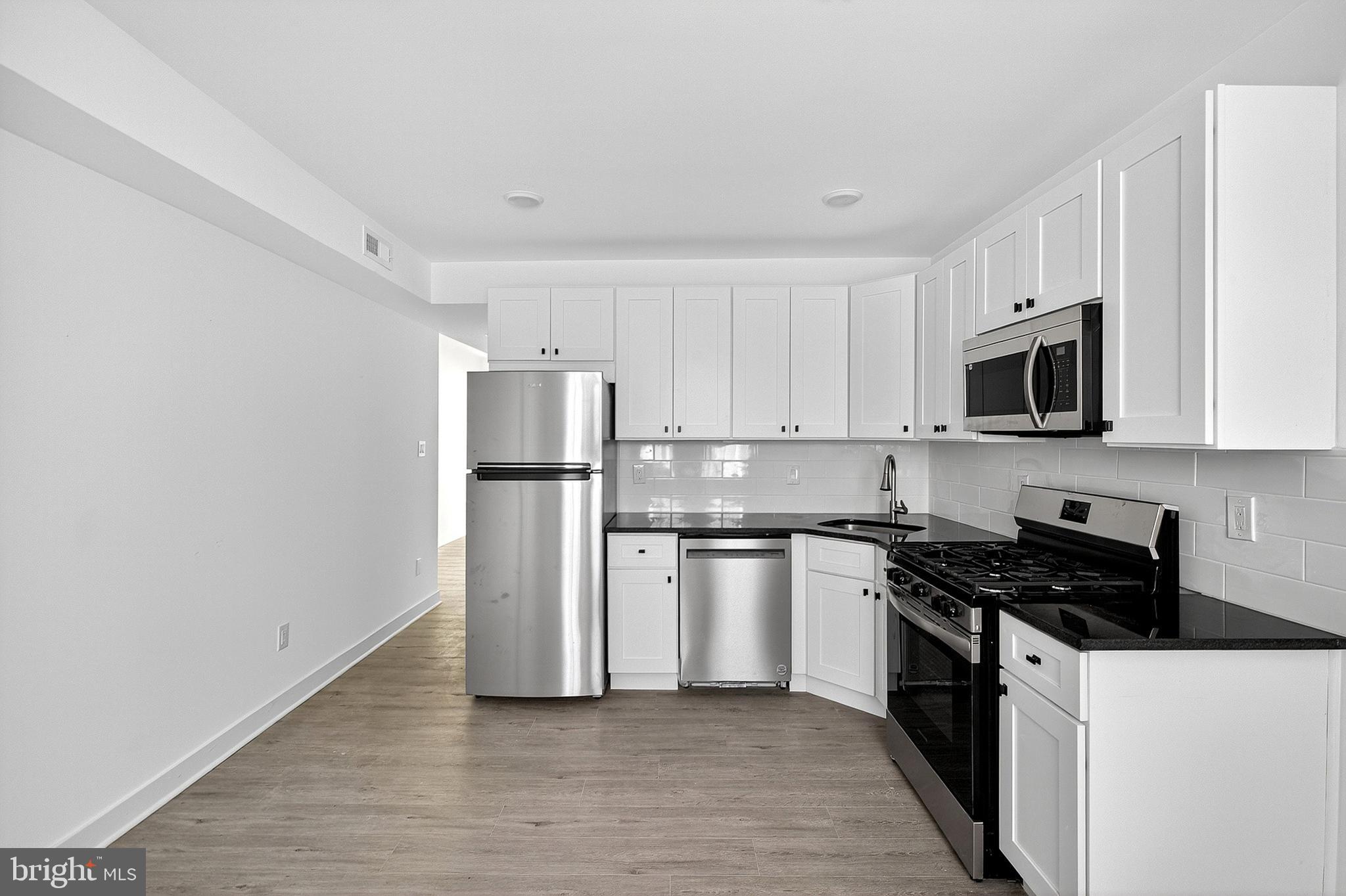 WEST OAK LANE - Residential Lease