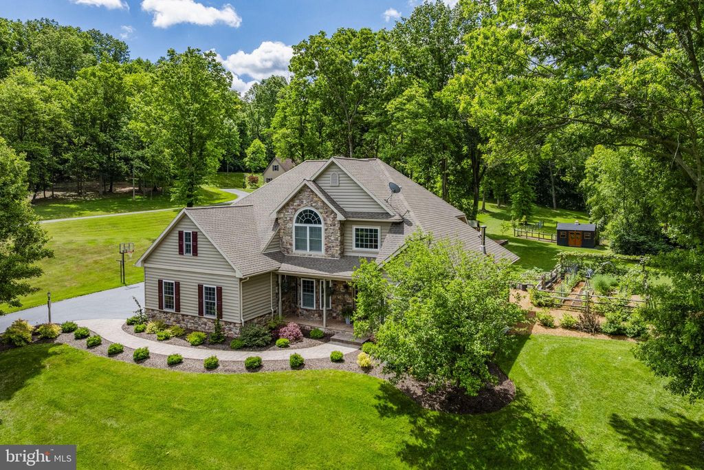 Photo of 615 Blue Lake Road, DENVER, PA 17517 (MLS # PALA2091484)