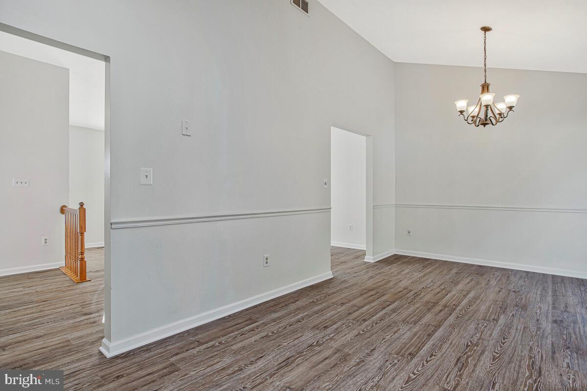 SARAHS CHOICE - Residential