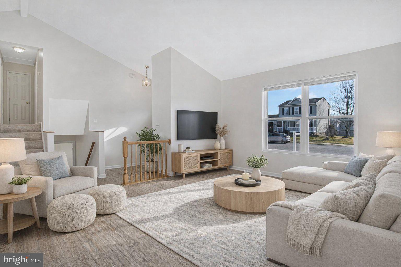 SARAHS CHOICE - Residential