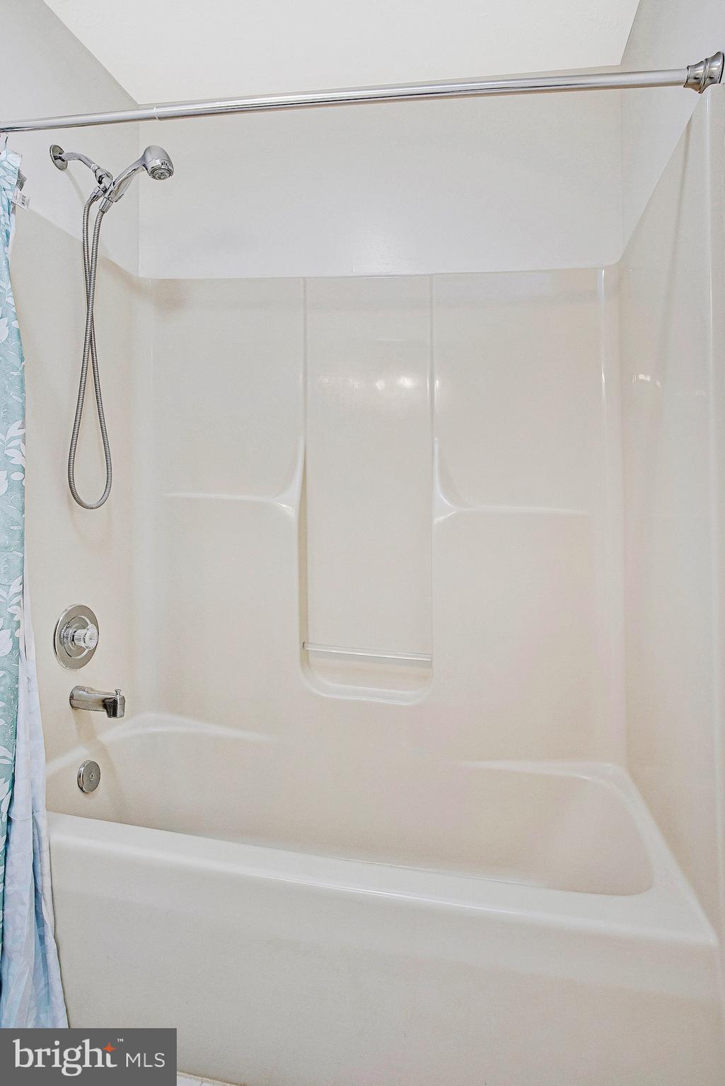 SARAHS CHOICE - Residential