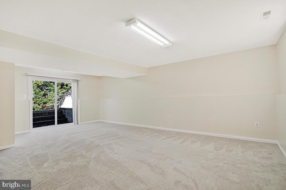 SARAHS CHOICE - Residential