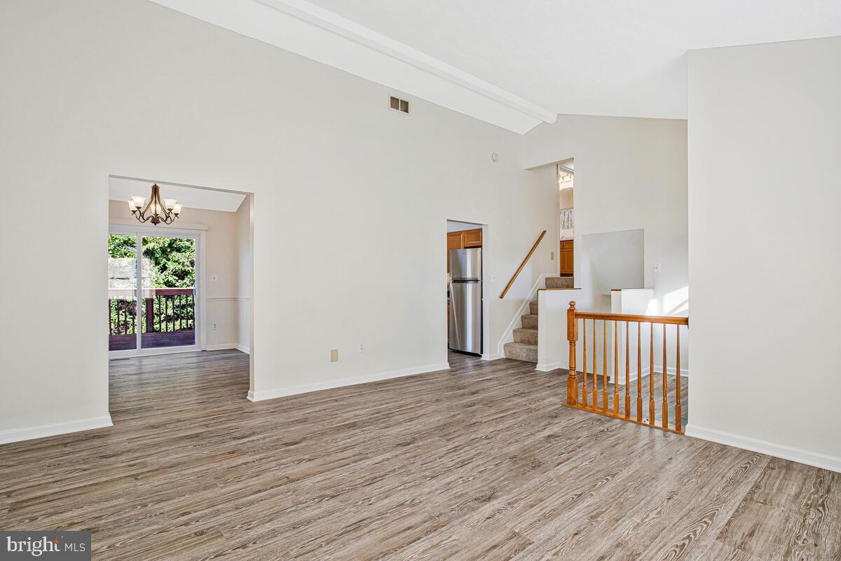 SARAHS CHOICE - Residential