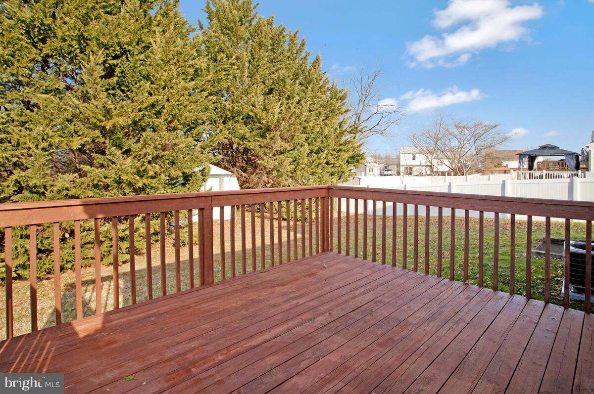 SARAHS CHOICE - Residential