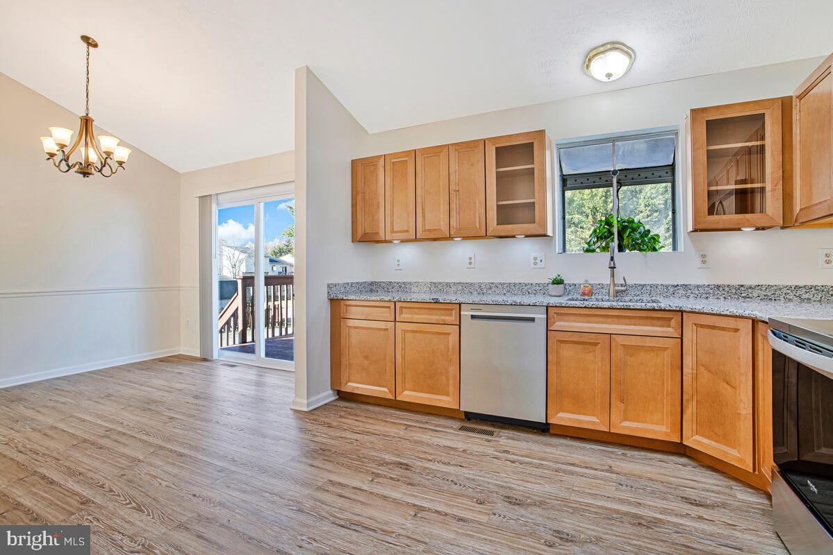 SARAHS CHOICE - Residential