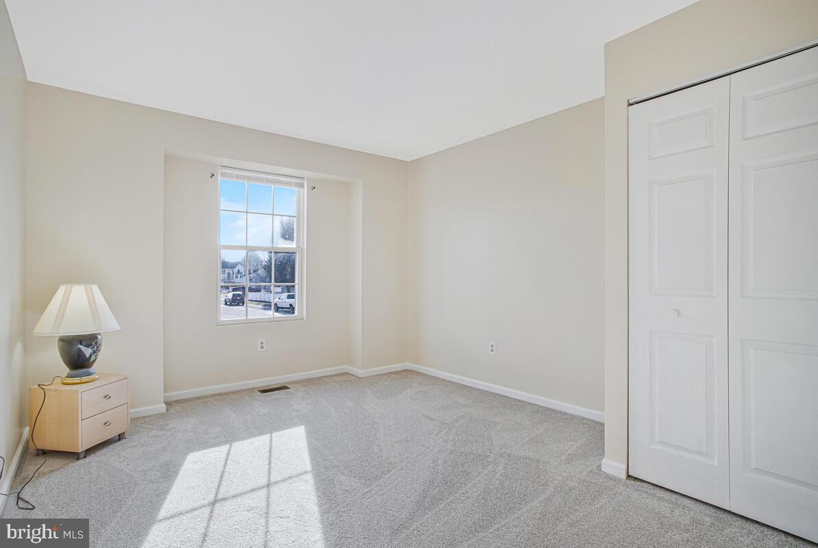 SARAHS CHOICE - Residential