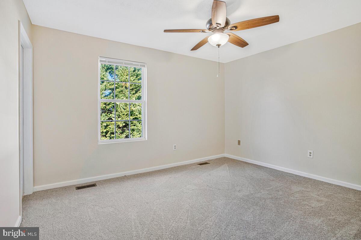 SARAHS CHOICE - Residential