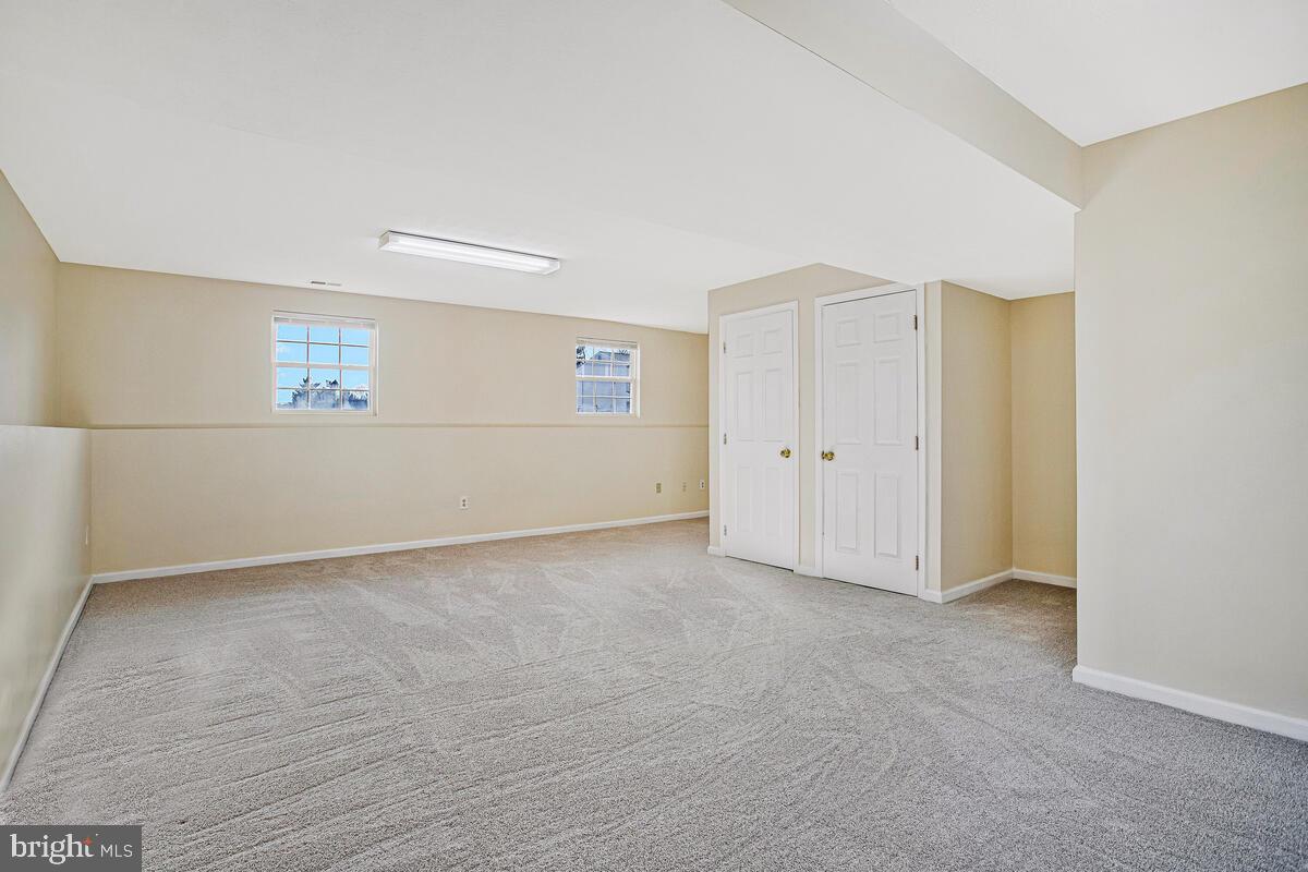 SARAHS CHOICE - Residential