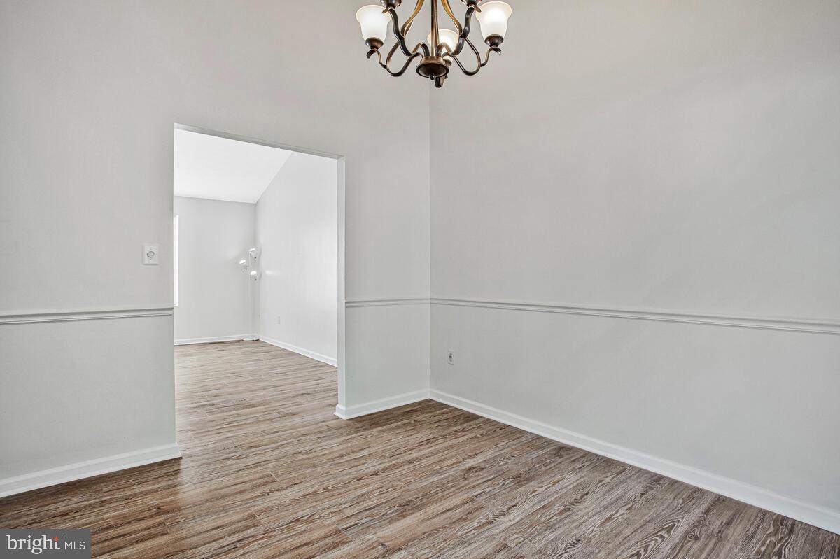 SARAHS CHOICE - Residential