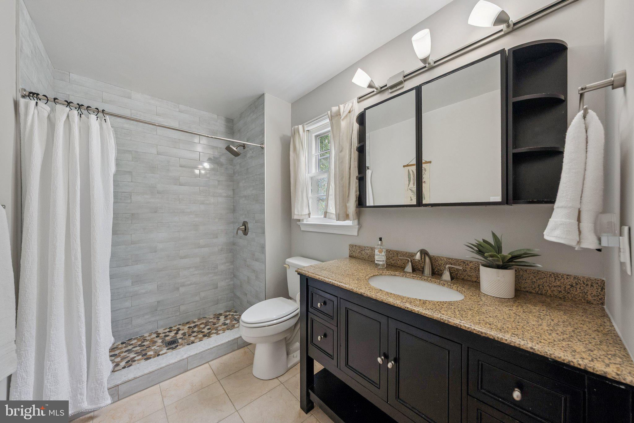 MONCLAIR - Residential