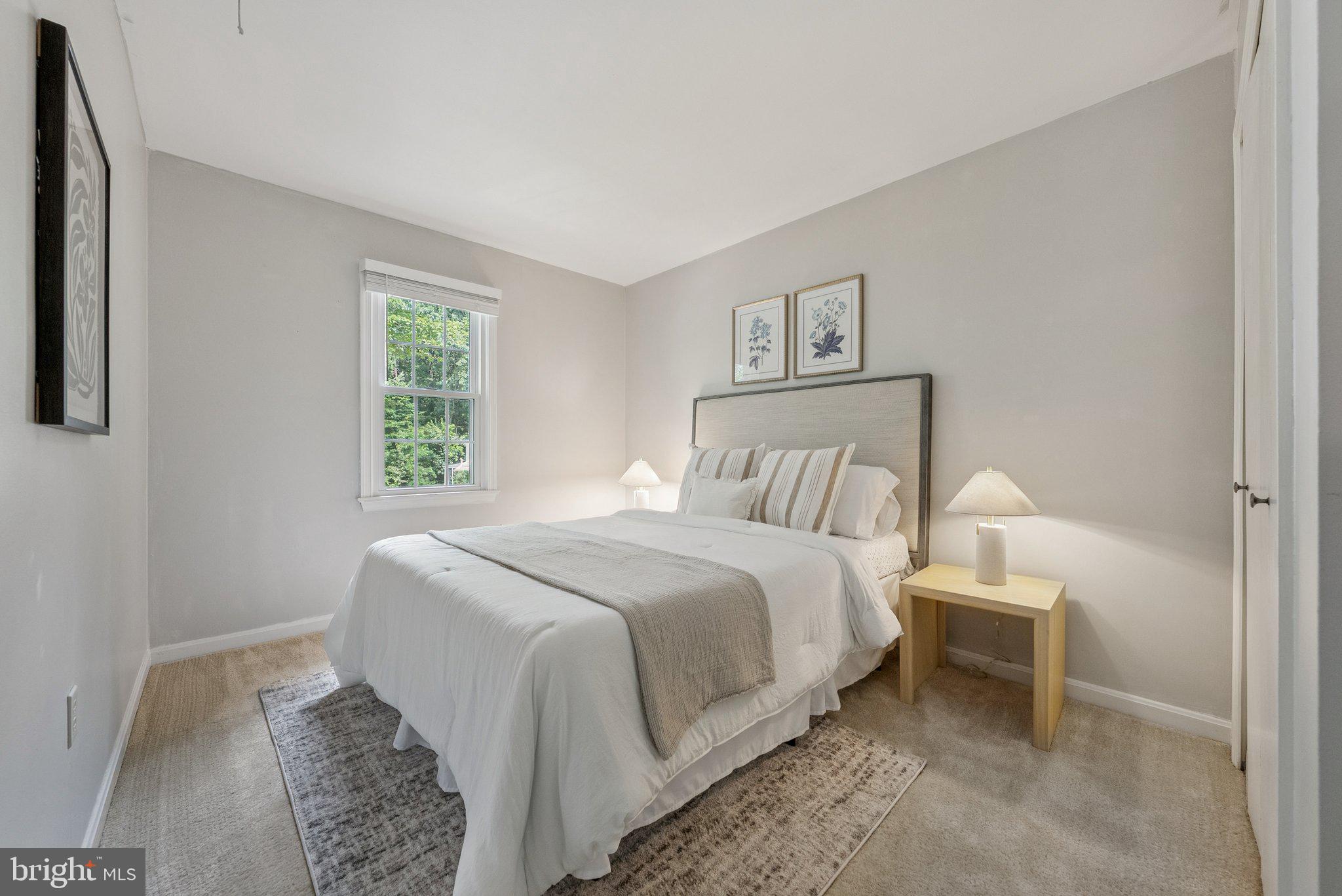 MONCLAIR - Residential