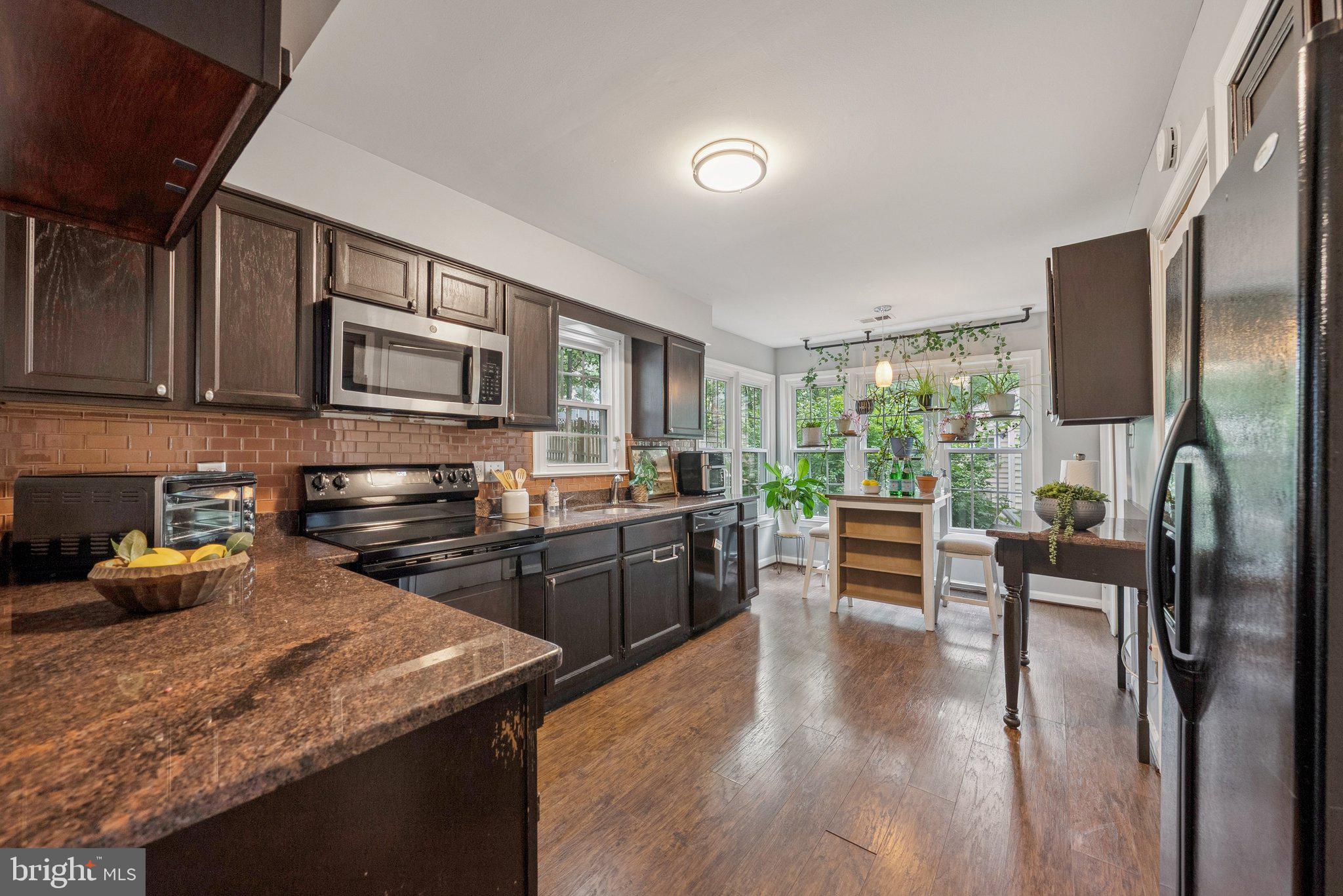 MONCLAIR - Residential