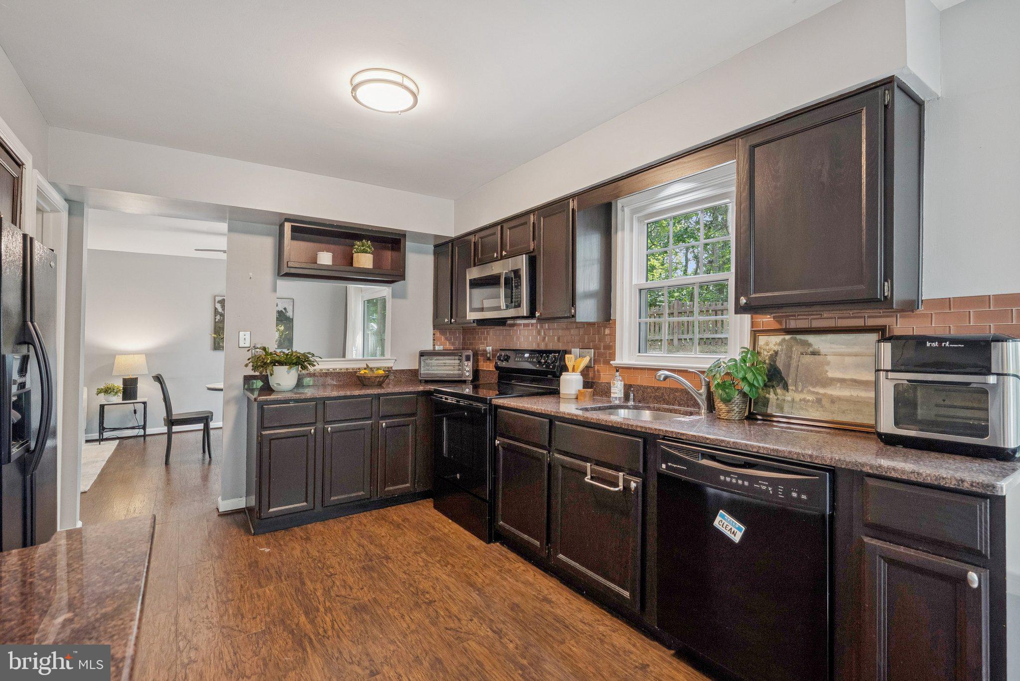 MONCLAIR - Residential