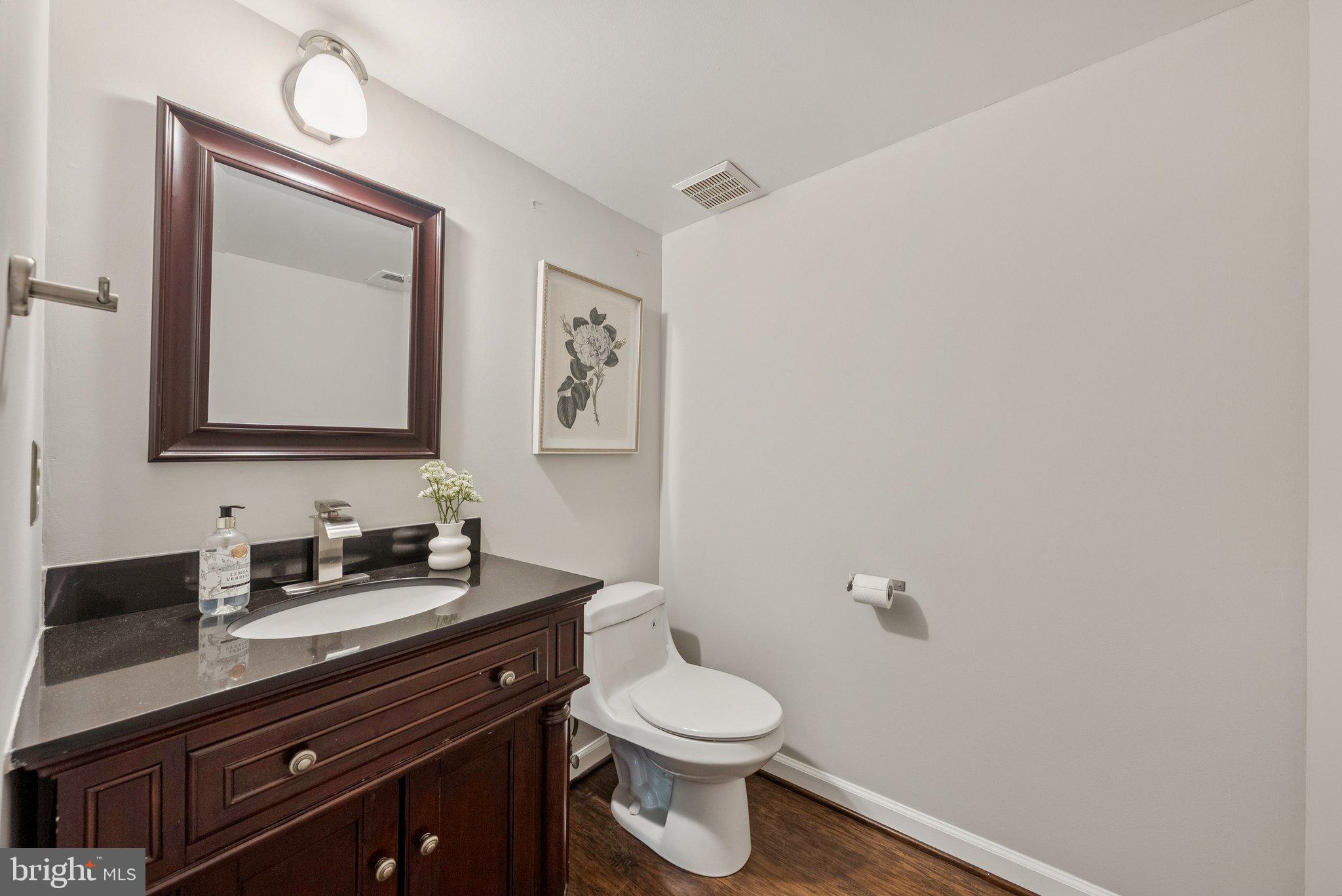 MONCLAIR - Residential