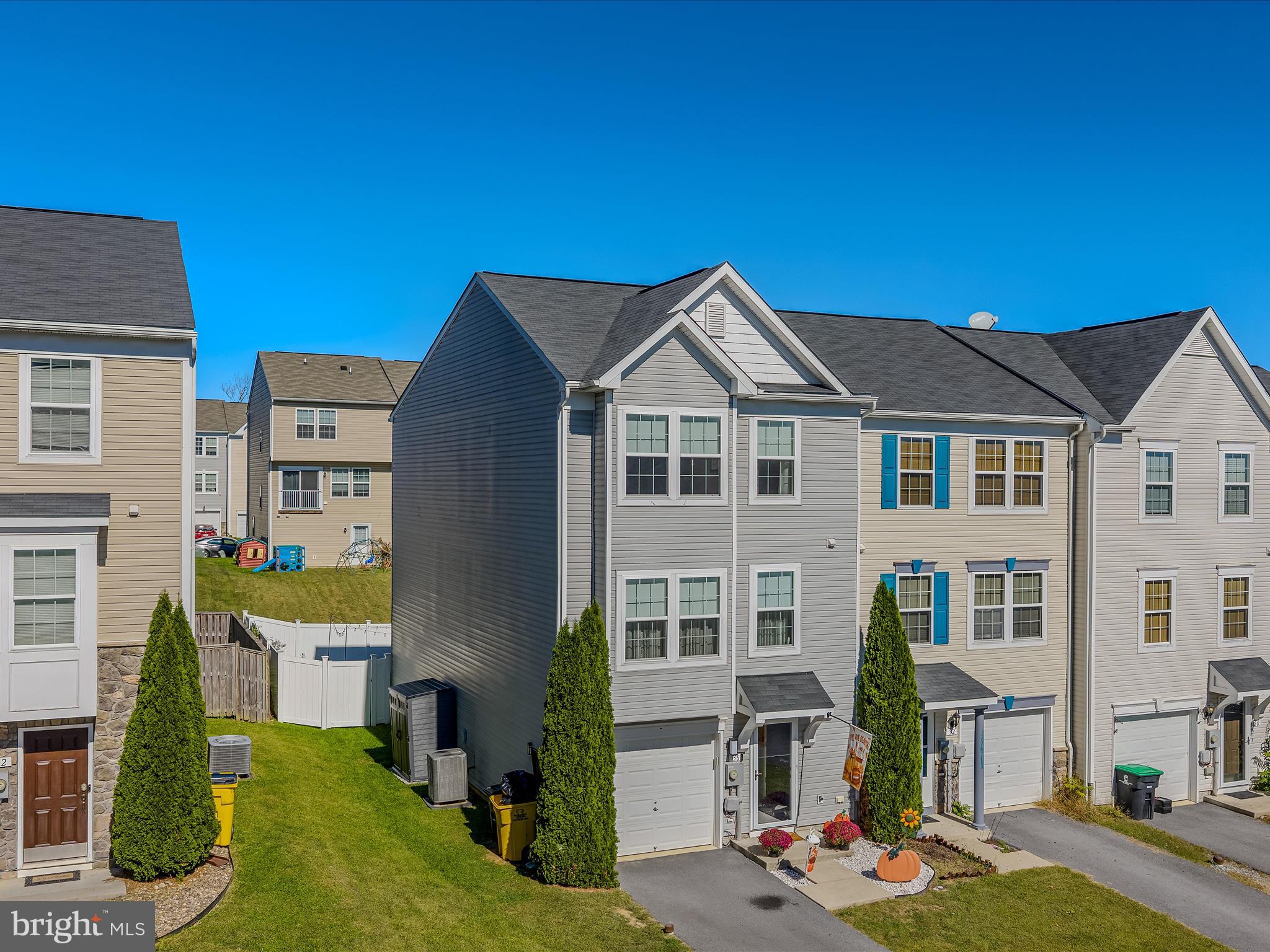 STONEBROOK VILLAGE - Residential