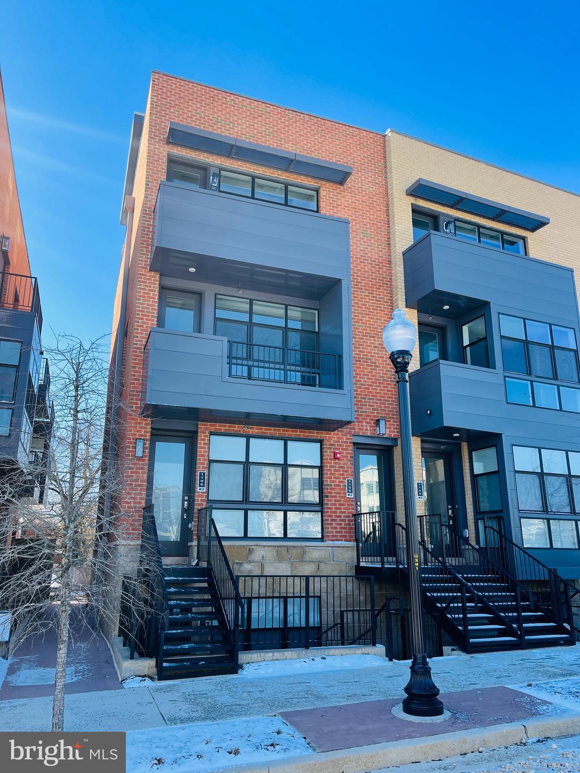 1106 HIGHLAND 2