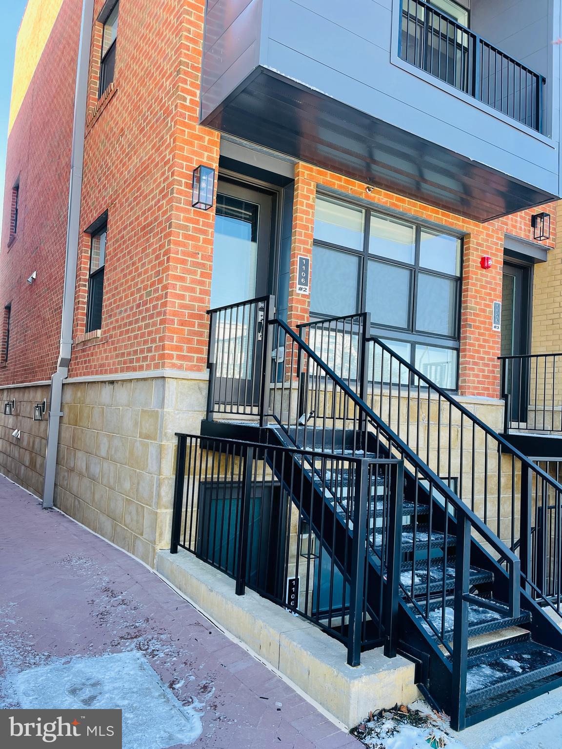 1106 HIGHLAND 2