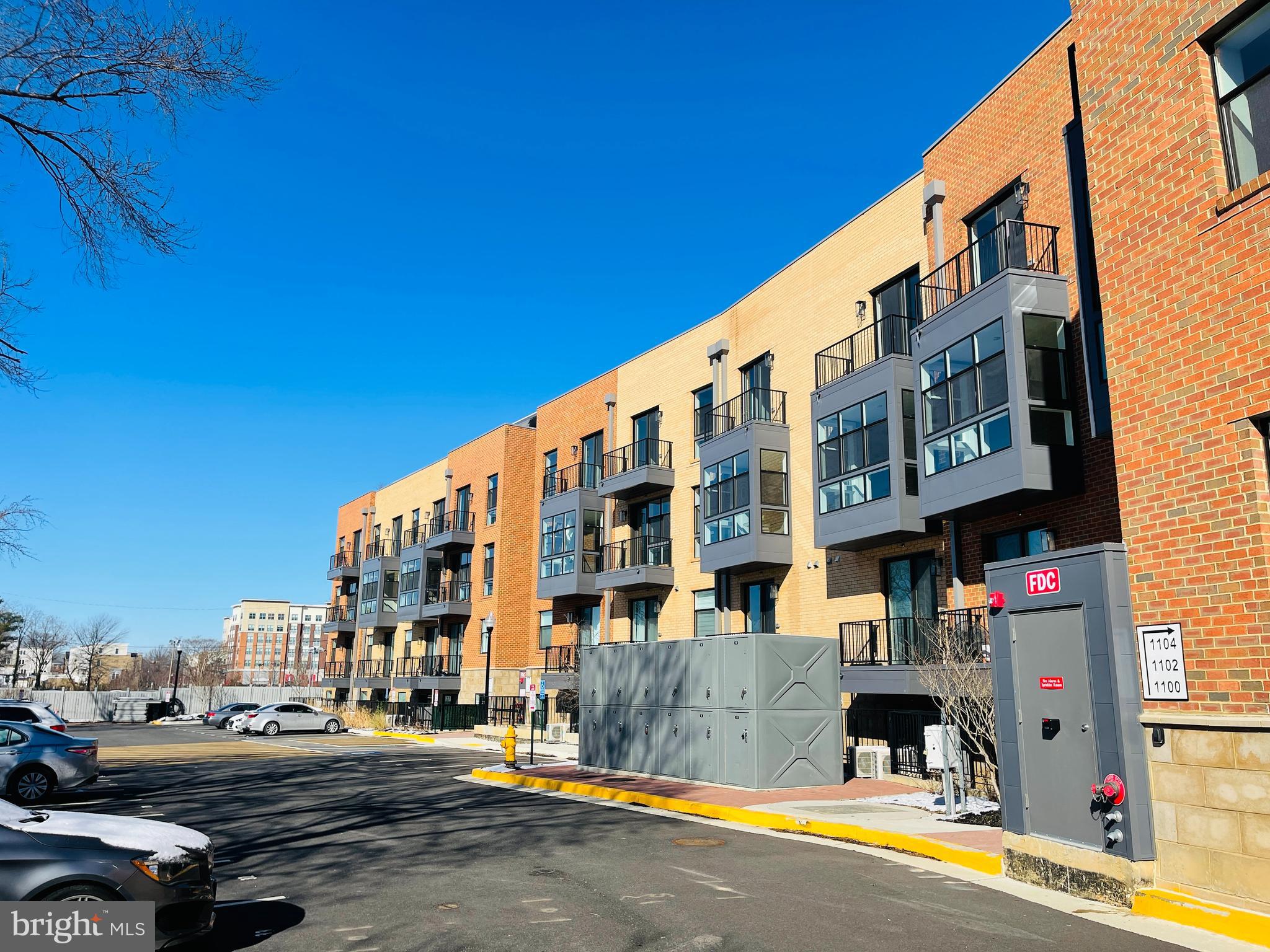 1106 HIGHLAND 2