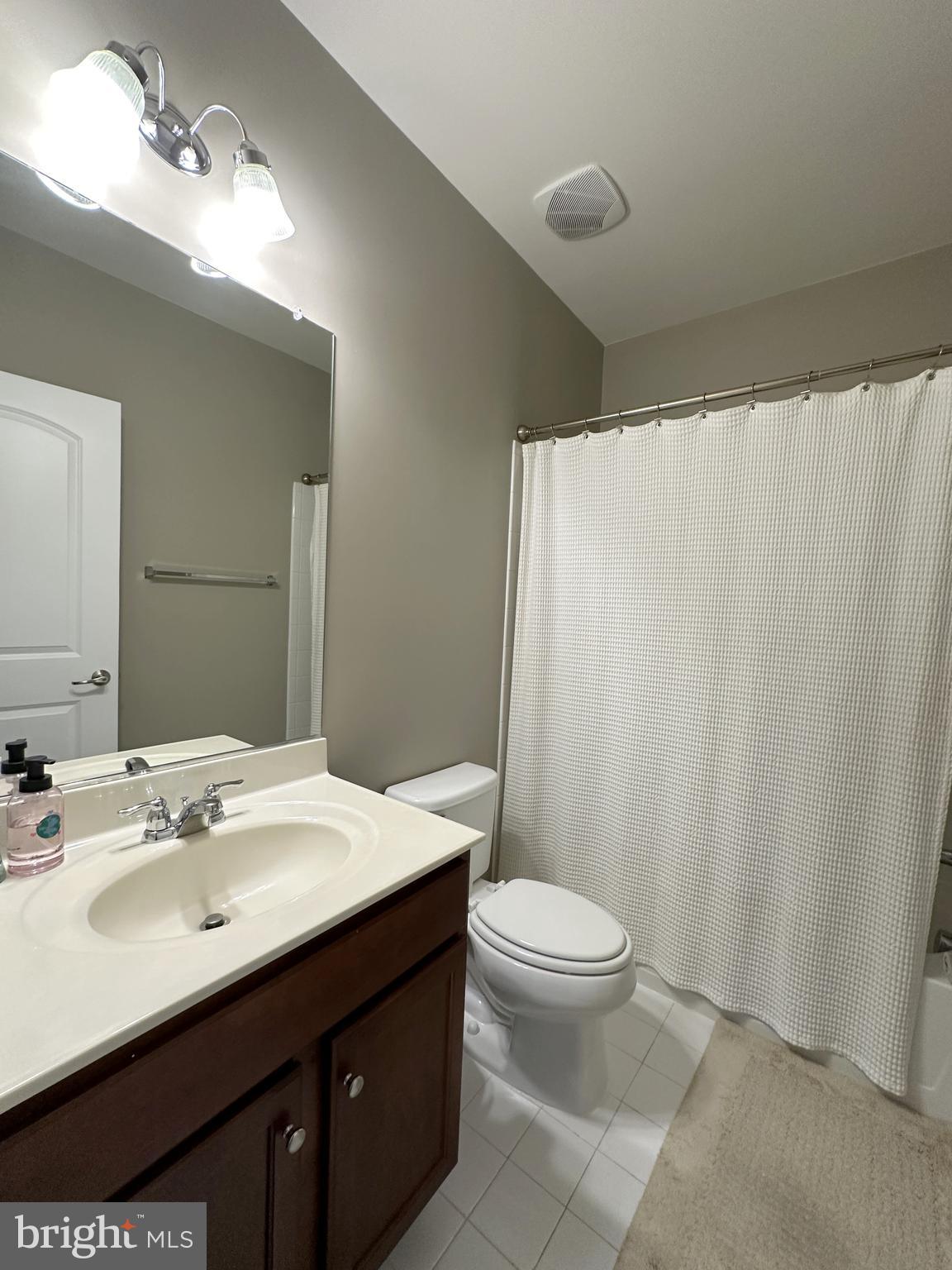 ALEXANDERS CHASE - Residential Lease