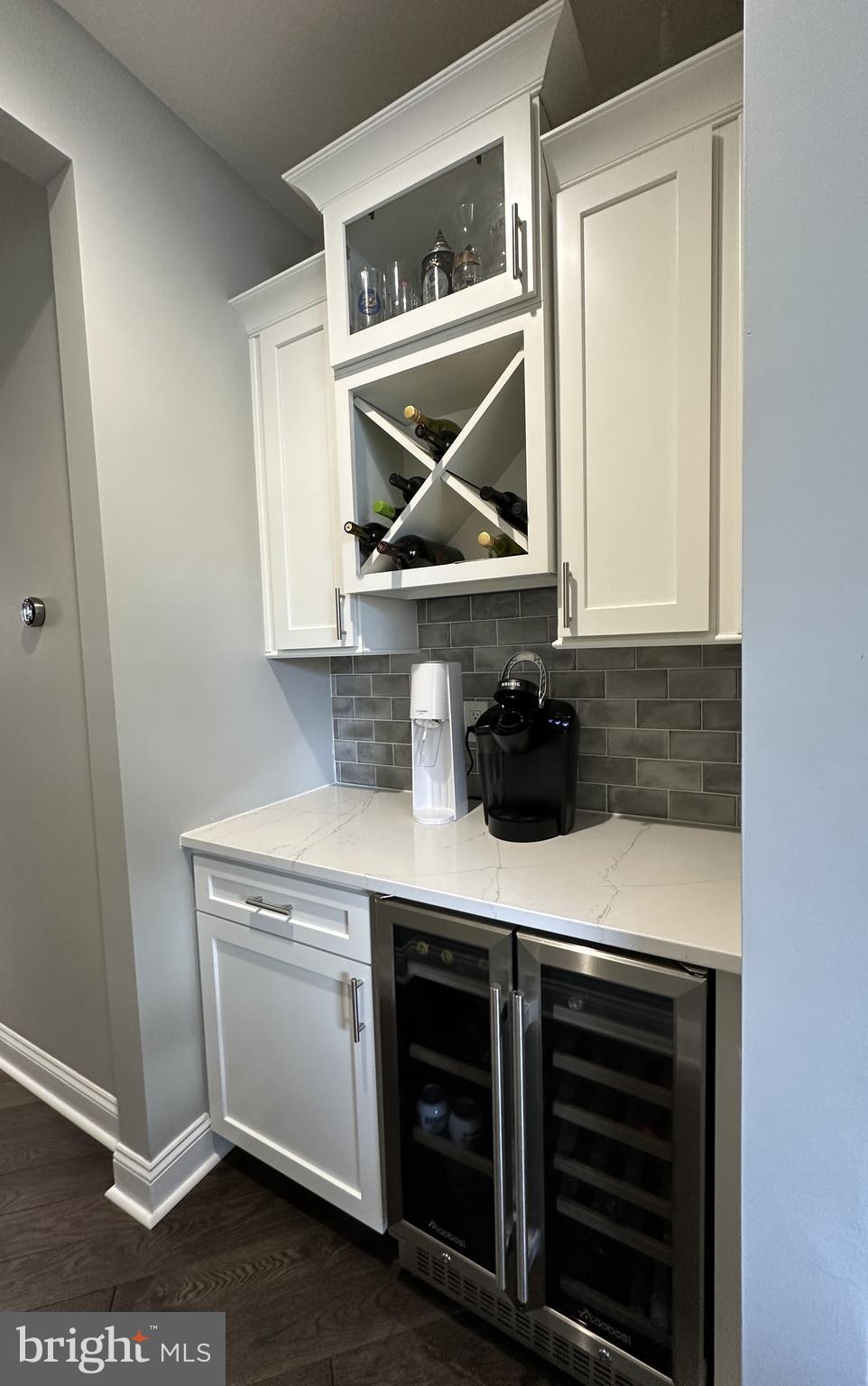 ALEXANDERS CHASE - Residential Lease