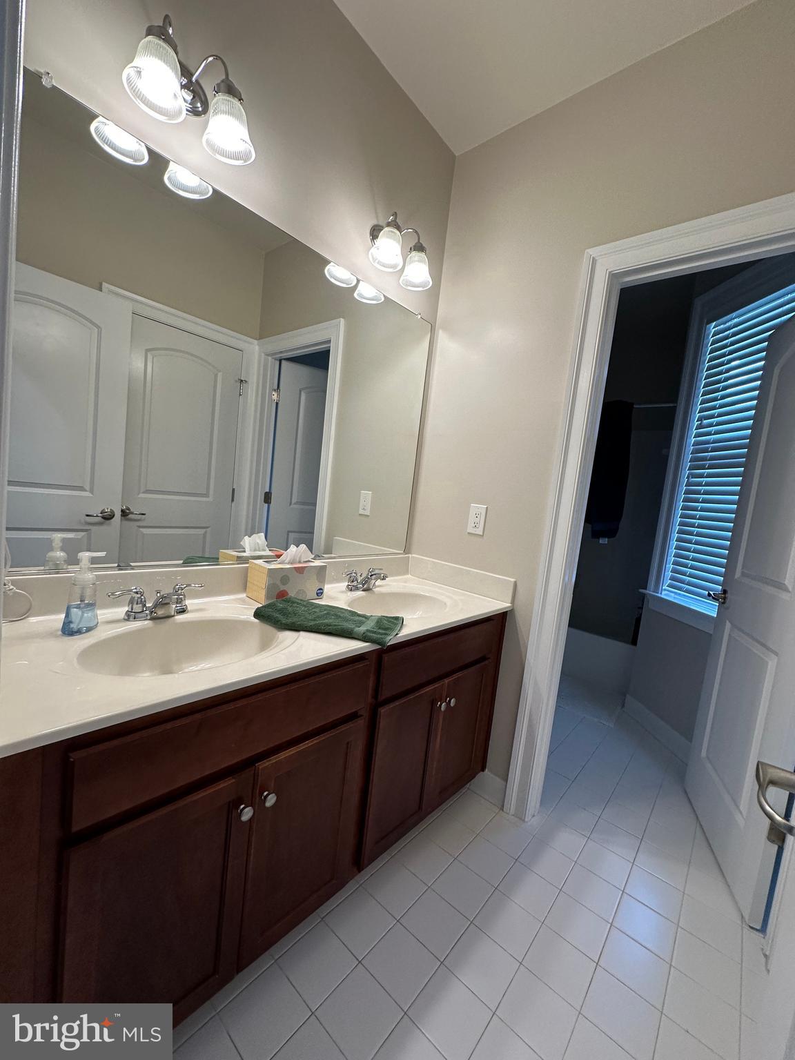 ALEXANDERS CHASE - Residential Lease