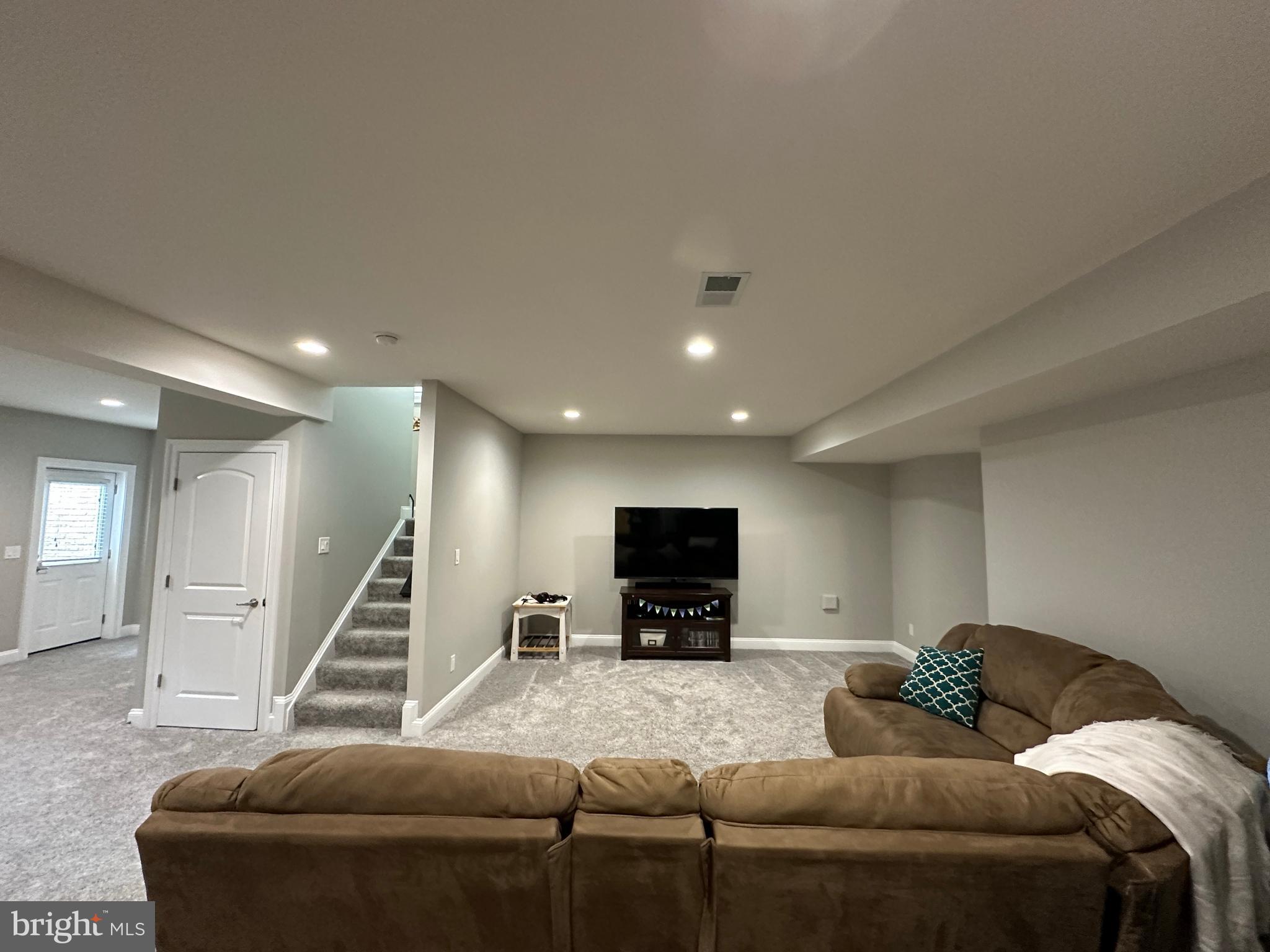 ALEXANDERS CHASE - Residential Lease