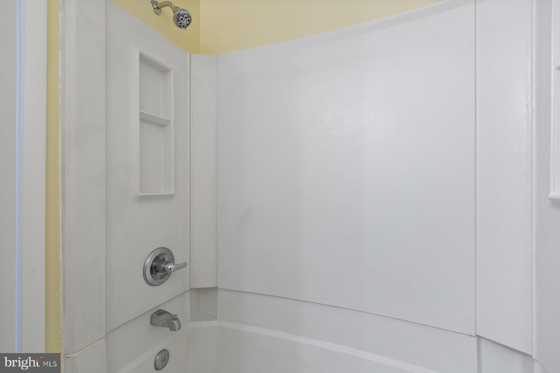 AMBERTOWNE - Residential