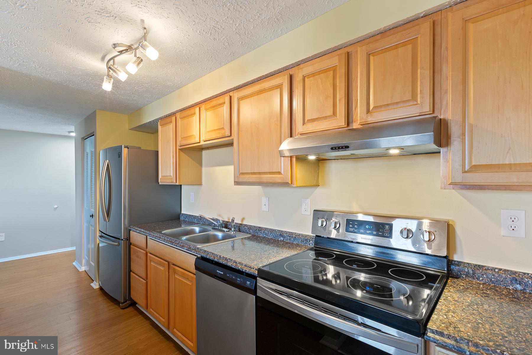 AMBERTOWNE - Residential