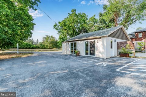 5015 E TRINDLE ROAD MECHANICSBURG PA 17050