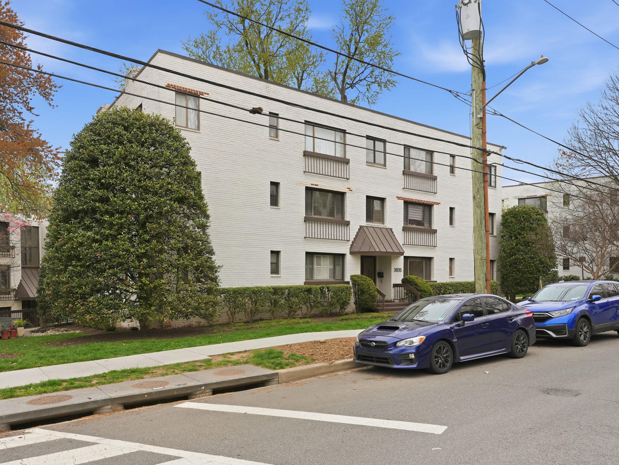 3835 DAVIS PLACE NW 2