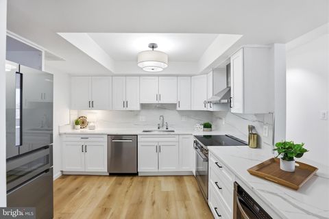Condo For Sale - 1101 S Arlington Ridge Road #710<br/> Arlington County, ARLINGTON, VA 22202