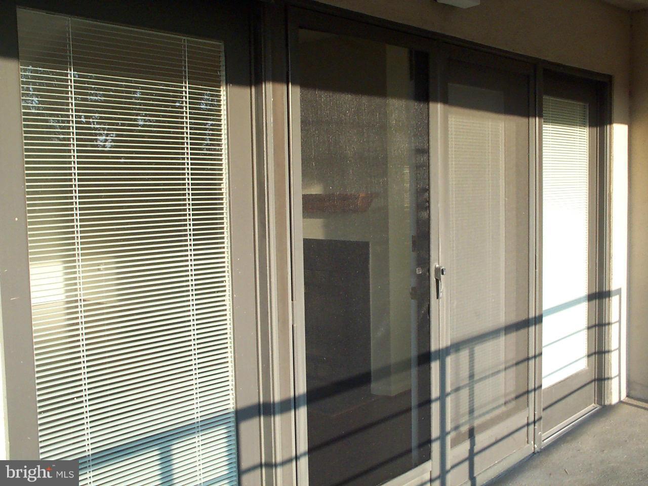 ROLAND PARK - Residential Lease