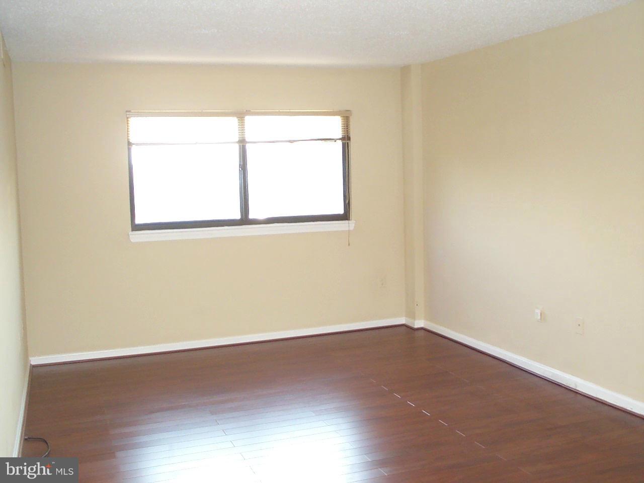 ROLAND PARK - Residential Lease