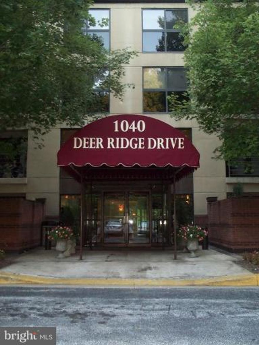 Terrific 2 BR/ 2 BA condo in conveniently located Roland Park community. The residence boasts 1,564 sq. ft. and features: hardwood floors throughout, fireplace, updated kitchen, spacious rooms, ample closets, covered balcony, laundry/utility room, assigned garage parking, additional storage, security. Close to major highways, institutions, hospitals, Downtown, shopping, restaurants, etc.