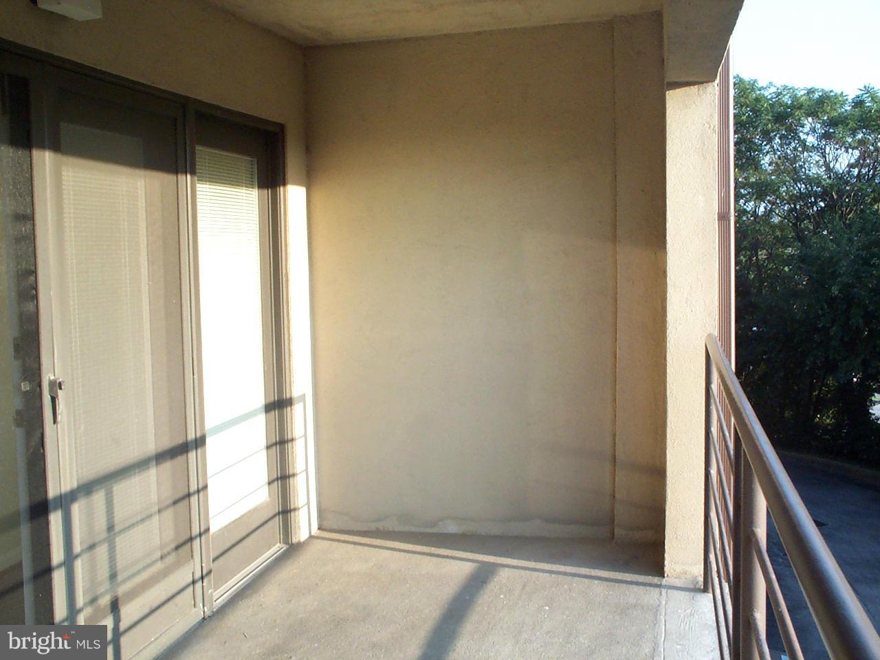 ROLAND PARK - Residential Lease