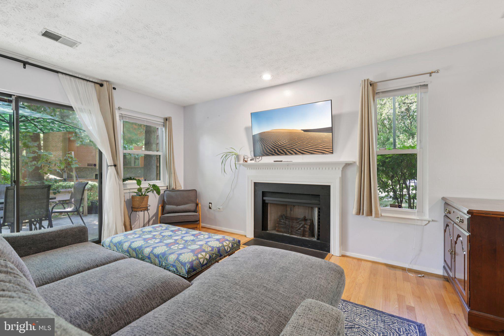 7523 WEATHER WORN WAY B