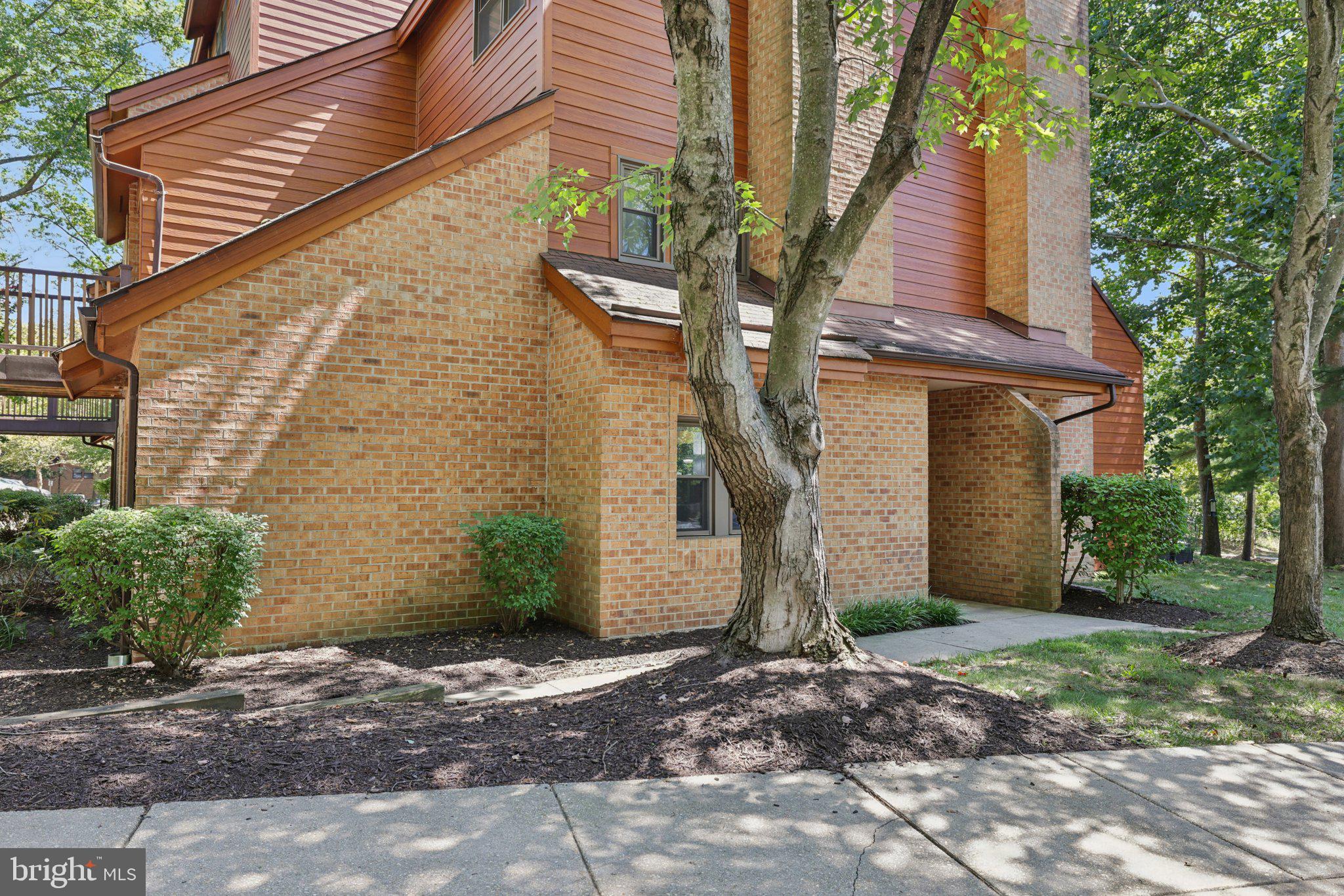 7523 WEATHER WORN WAY B